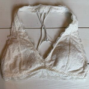 GILLY HICKS Elegant Off White Lace Bralette
